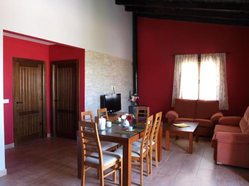 Casas Rurales Manolo in Casas Del Monte