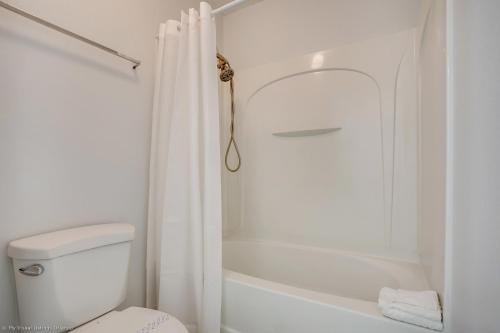 3 Bedroom Vacation Villa 1908 - image 6