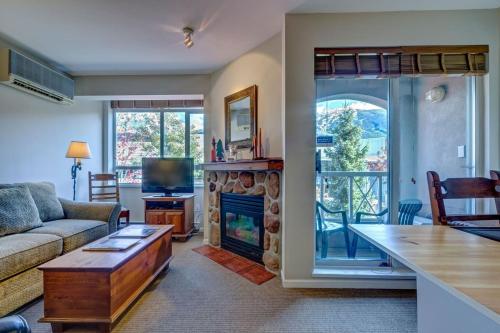 Town Plaza Suites by Golden Dreams - image 4