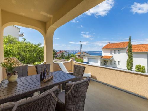One-Bedroom Apartment with Balcony