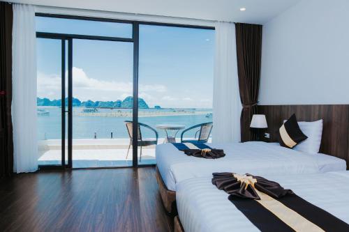 Sun Bay Tuan Chau Hotel - image 3