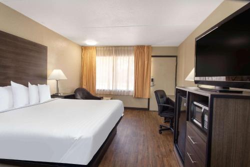 Travelodge by Wyndham Deltona