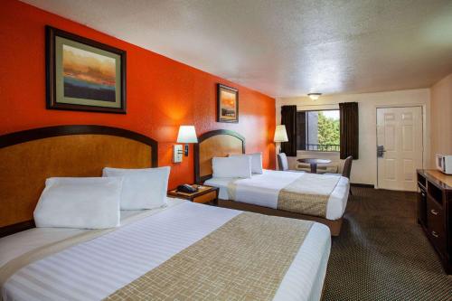 Travelodge by Wyndham Houston Hobby Airport in Houston, USA