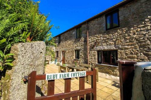 Ruby Farm Cottage, Helston, Cornwall