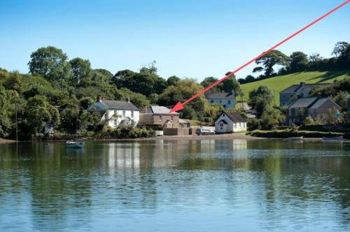 Riverside Cottage - image 8