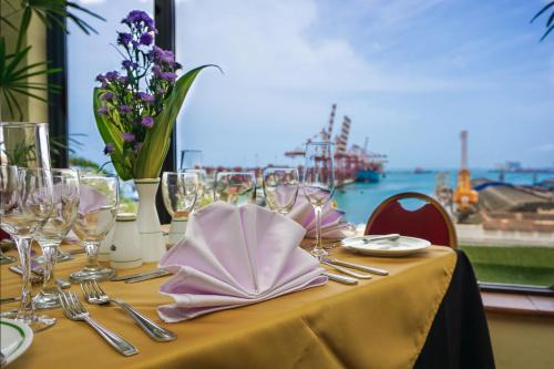 Grand Oriental Hotel