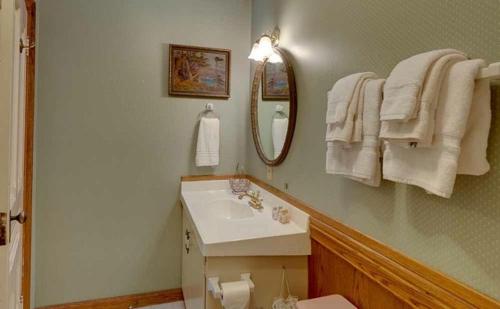 Mariposa Hotel Inn - Photo 5