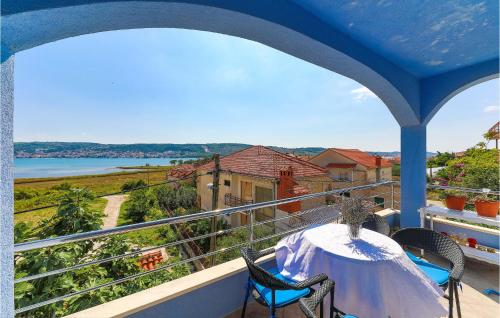  Two-Bedroom Apartment in Trogir, Unterkunft in Trogir