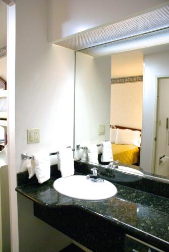 Silicon Way Inn - image 7
