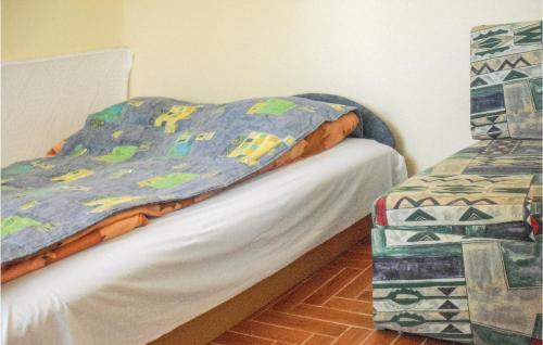  Nice apartment in Siófok w/ Outdoor swimming pool, WiFi and 2 Bedrooms in Siófok