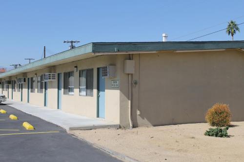 Indio Holiday Motel - 출입구