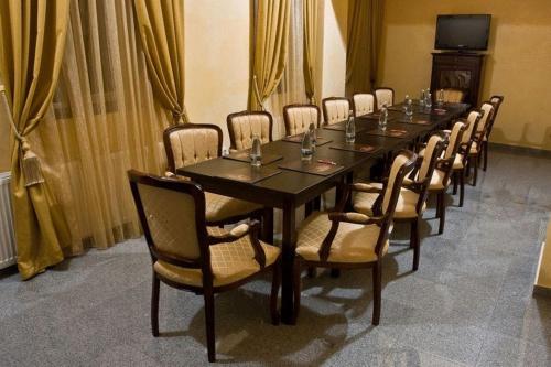 Hotel Maryo - image 11