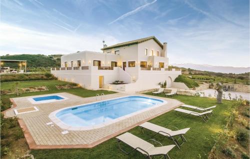 6 Bedroom Gorgeous Home In Houdetsi,heraklio