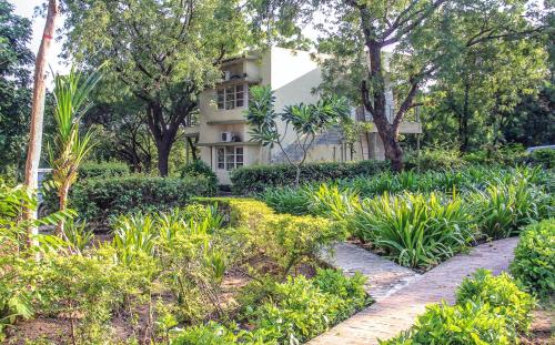Aalloa Hills Resort