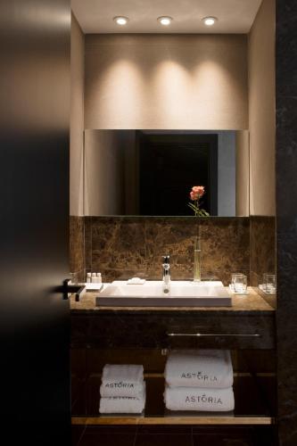 Hotel Astoria - image 10