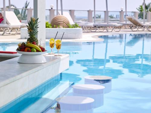 Dimitra Beach Hotel & Suites - image 10