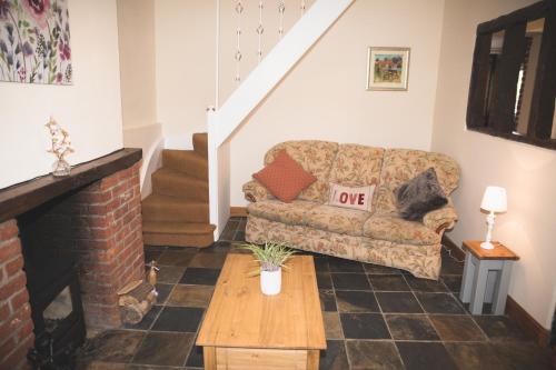 Cobbold Row Cottage, Fully Equipped Property Near Framlingham, The Perfect Place To Stay, , Suffolk