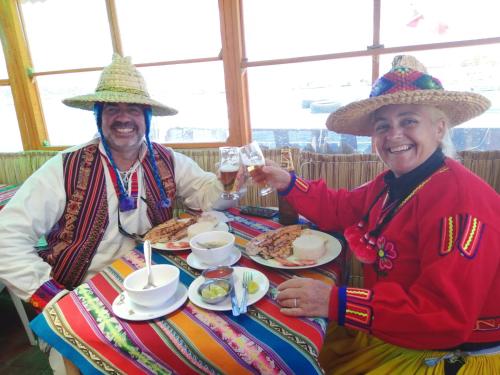 Urosfood & Titiqaqa Lodge in Puno