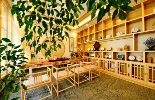 Wuzheng Pusu Art Designer Guesthouse Wuzheng Pusu Art Designer Guesthouse is a popular choice amongst travelers in Jiaxing, whether exploring or just passing through. The property has everything you need for a comfortable stay. Facilitie