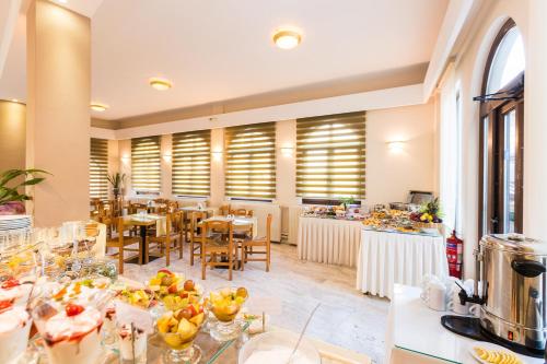 Eltina Hotel - image 14