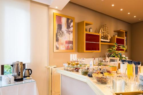 Eltina Hotel - image 9