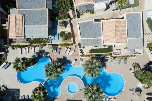  Sun & Blue Beach Apartment in Panormos