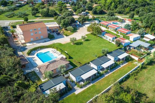 Mobile Home Rojnic — other in Dvorine 26A, Banjole Croatia, 52100