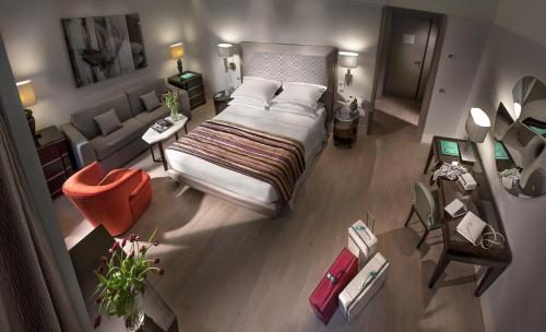 room detail thumbnail 0