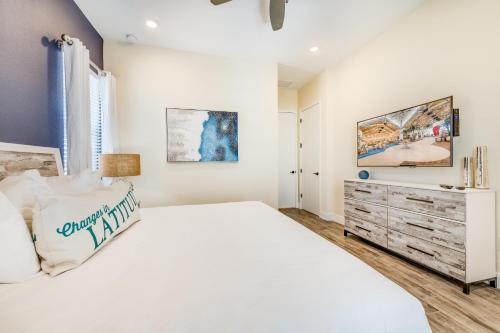 Delightful Cottage with Hotel Amenities near Disney at Margaritaville 8080DD - image 2