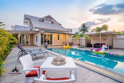 Super Fine Pool Villa in Friendly Hua Hin Village Super Fine Pool Villa in Friendly Hua Hin Village