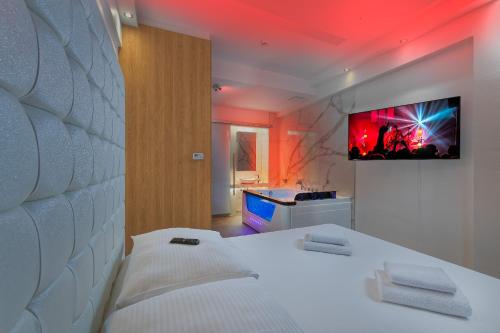 Hotel Aura Prague design and garden pool in Prague 09