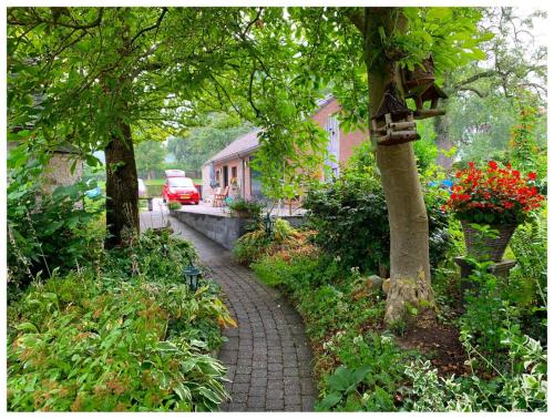 Huis in de natuur in Epen