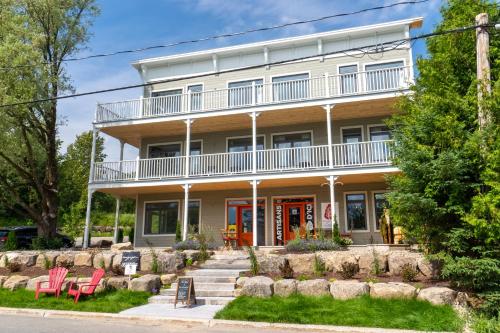 Bejárat, Hôtel Val-David - Appartements de la Gare (Hotel Val-David - Appartements de la Gare) in Val-David (QC)