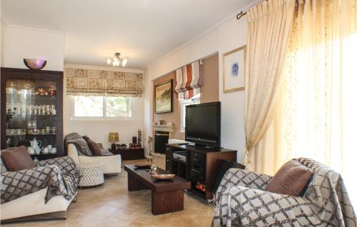  Amazing home in Nea Makri w/ 4 Bedrooms in Nea Makri