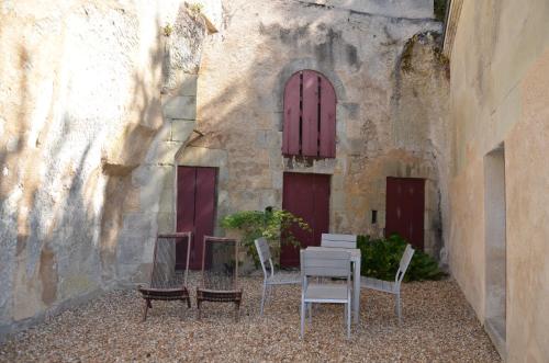 Gite La Suite Ducale Chateau La Roche Racan in Saint-Paterne-Racan