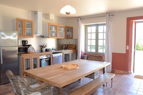 Gite Familial Chateau La Roche Racan in Saint-Paterne-Racan