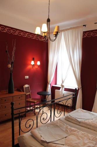 Hostel Louise 20 - main image