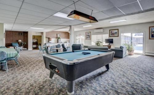 Americas Best Value Inn Greeley Evans - image 2