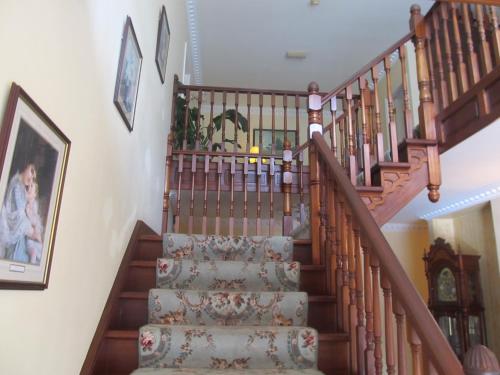 Neidin House - image 4