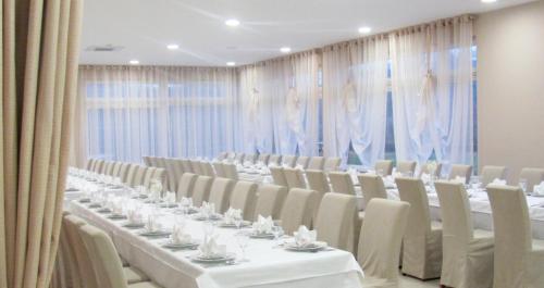 Hotel Amarilis - image 11