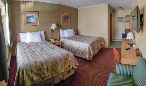 Economy Inn in Taylorville, USA