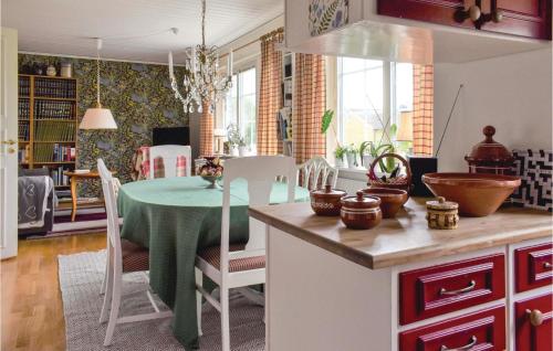 厨房, 3 Bedroom Cozy Home In Karlshamn in 卡尔斯港