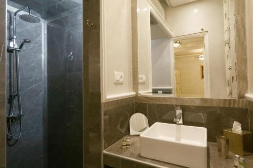 Riad Andallaspa