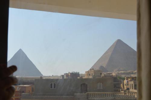 Pyramids Top Inn
