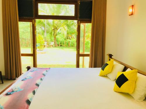 Deluxe Double Room room in RUWINSONS Canal Garden