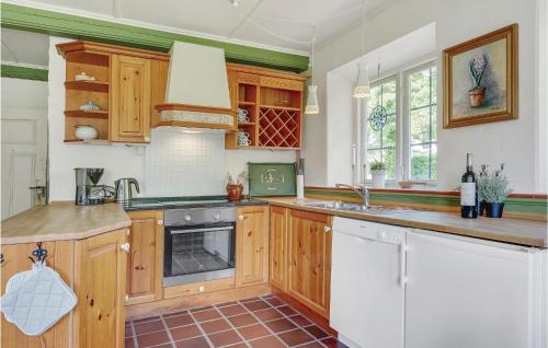 Kitchen, Cozy Apartment In Sydals in Traenge
