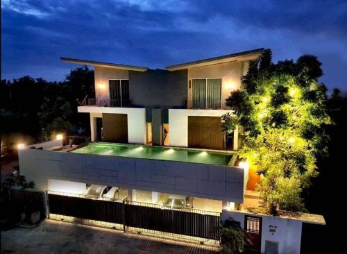 Pool villa @ Donmuang 4 Bedrooms on Suite Pool villa @ Donmuang 4 Bedrooms on Suite