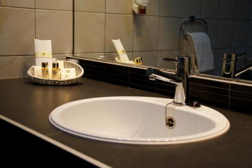 Best Western Plus Park Hotel Brussels - image 3