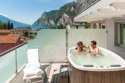 Suite with Hot Tub and Terrace