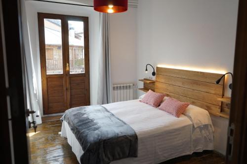 2 twin beds